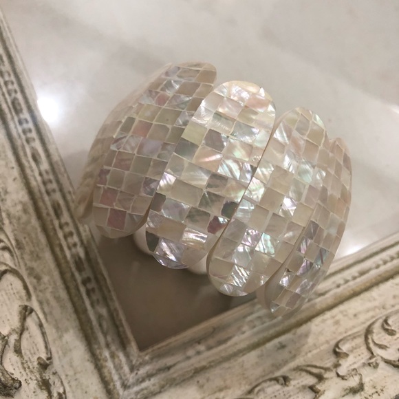 Accessories - Pearl White Tile Bracelet